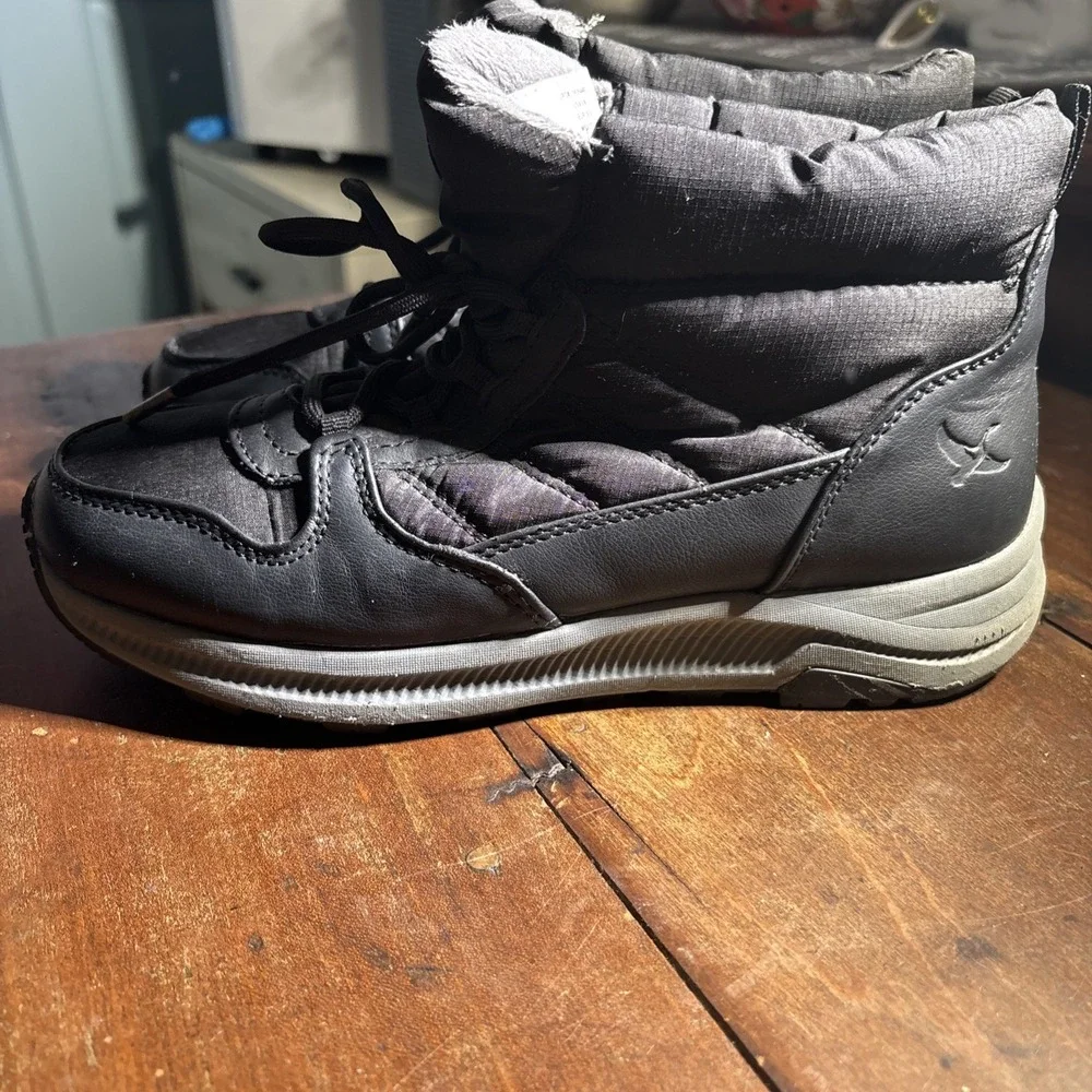 Eddie Bauer Women's Balasana‎ Quilted Upper Lightweight Winter Boot Size 8